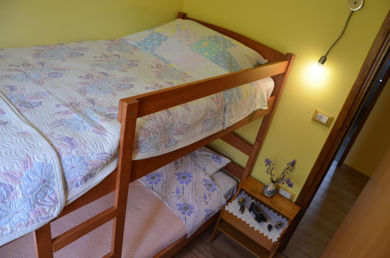 Tinjan Villa Fragola - Holiday House With Large Garden מראה חיצוני תמונה