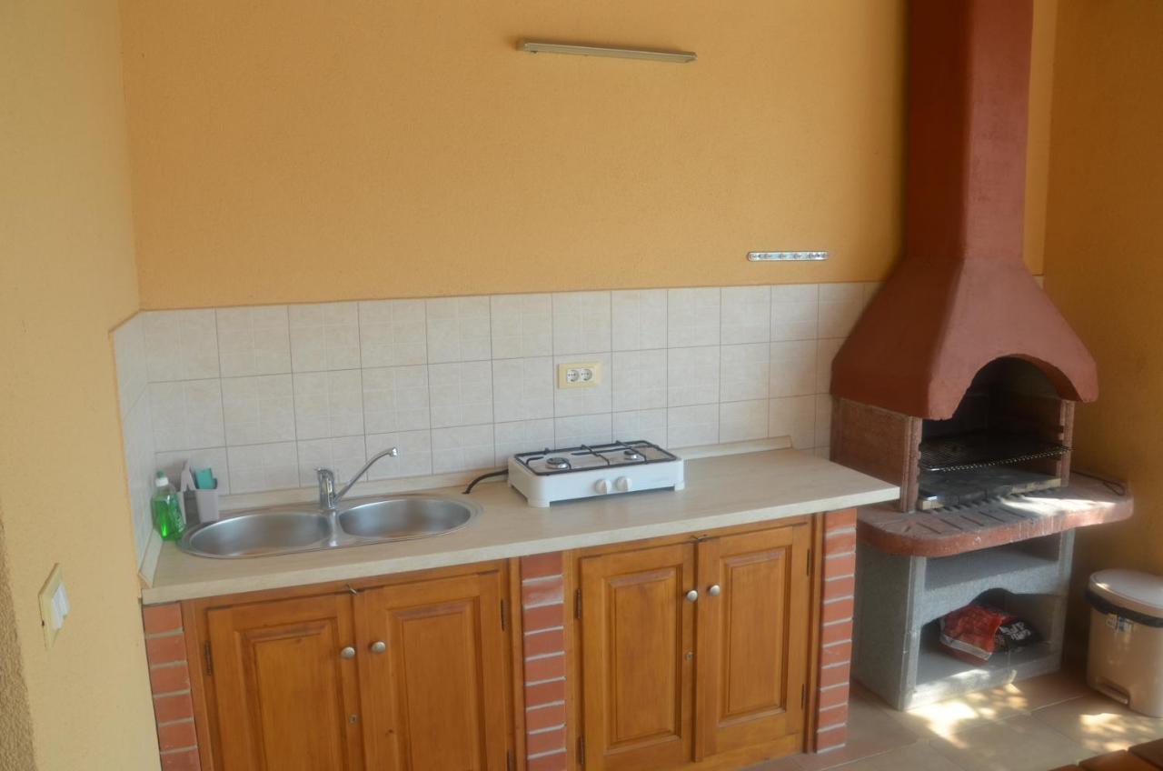 Tinjan Villa Fragola - Holiday House With Large Garden מראה חיצוני תמונה