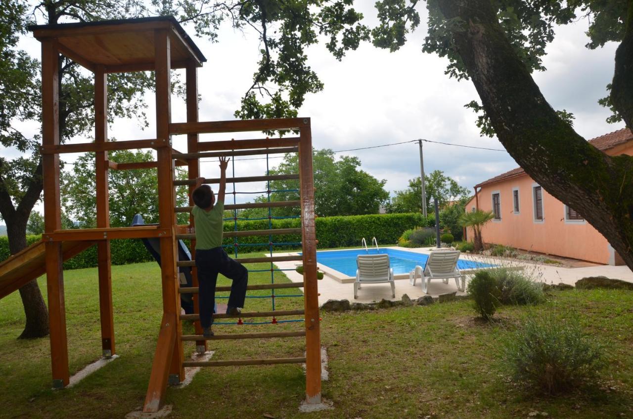 Tinjan Villa Fragola - Holiday House With Large Garden מראה חיצוני תמונה