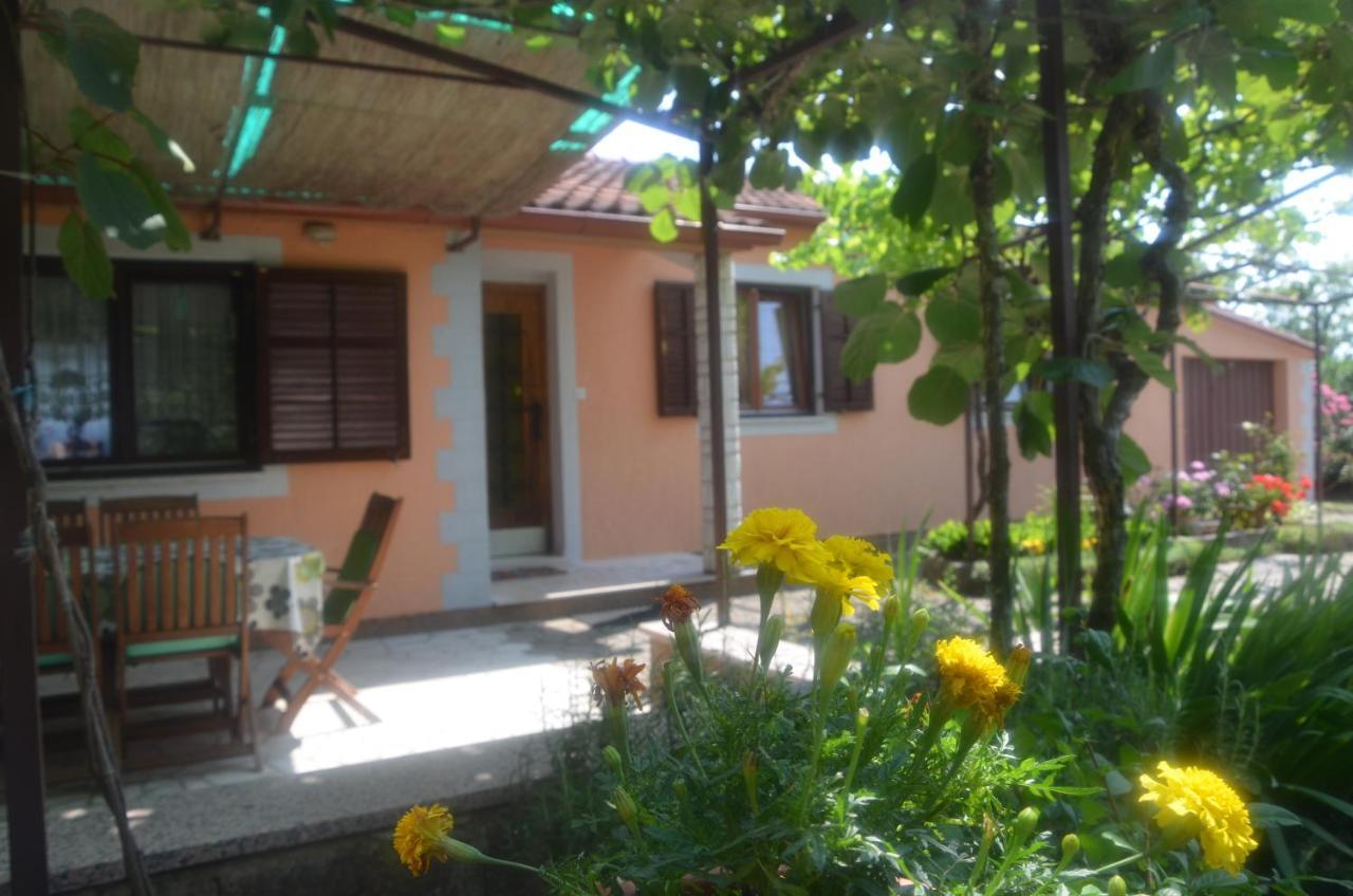 Tinjan Villa Fragola - Holiday House With Large Garden מראה חיצוני תמונה
