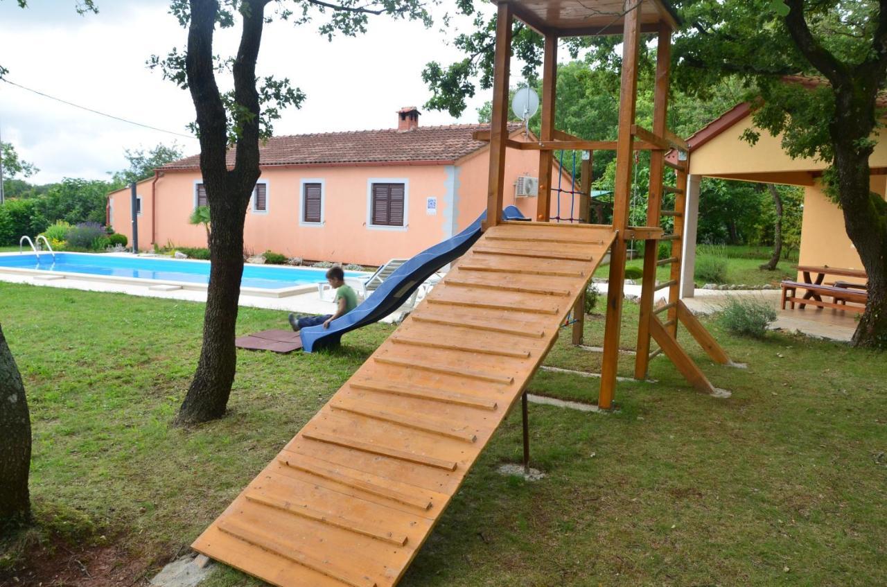 Tinjan Villa Fragola - Holiday House With Large Garden מראה חיצוני תמונה
