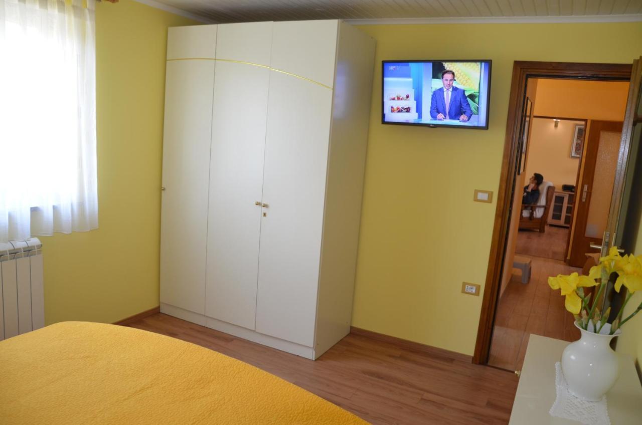 Tinjan Villa Fragola - Holiday House With Large Garden מראה חיצוני תמונה